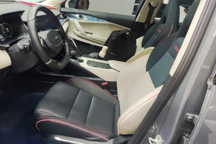 Used Lynk & Co 06 2020 1.5T YAO Halo Left Front Seat