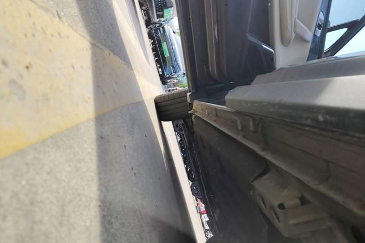 Used Lynk & Co 06 2020 1.5T YAO Halo Left Side Sill