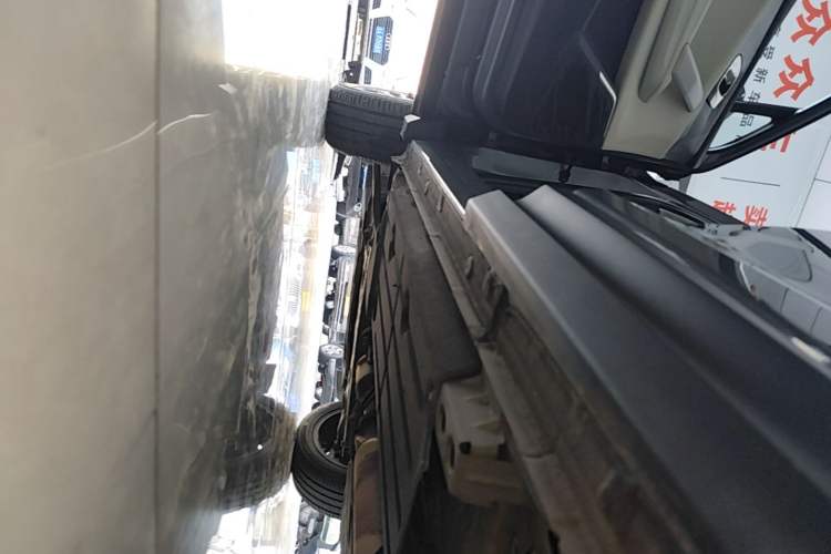 Used Lynk & Co 06 2020 1.5T Type Plus Left Side Sill