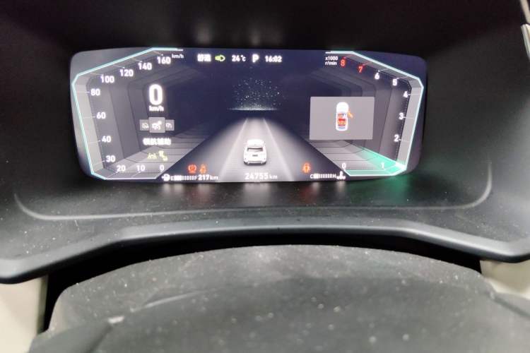 Used Lynk & Co 06 2020 1.5T YAO Halo Odometer Close Up