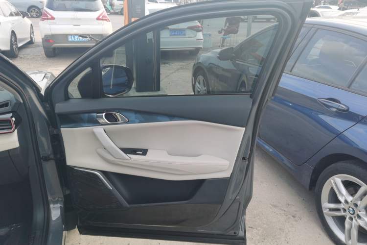 Used Lynk & Co 06 2020 1.5T YAO Halo Right Front Door Interior