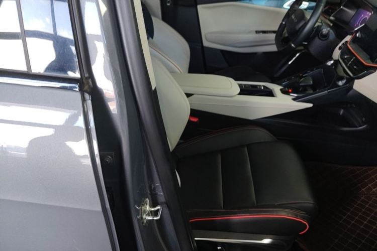 Used Lynk & Co 06 2020 1.5T YAO Halo Right Front Seat
