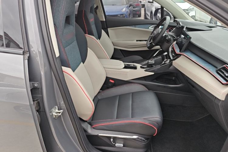 Used Lynk & Co 06 2020 1.5T YAO Halo Right Front Seat
