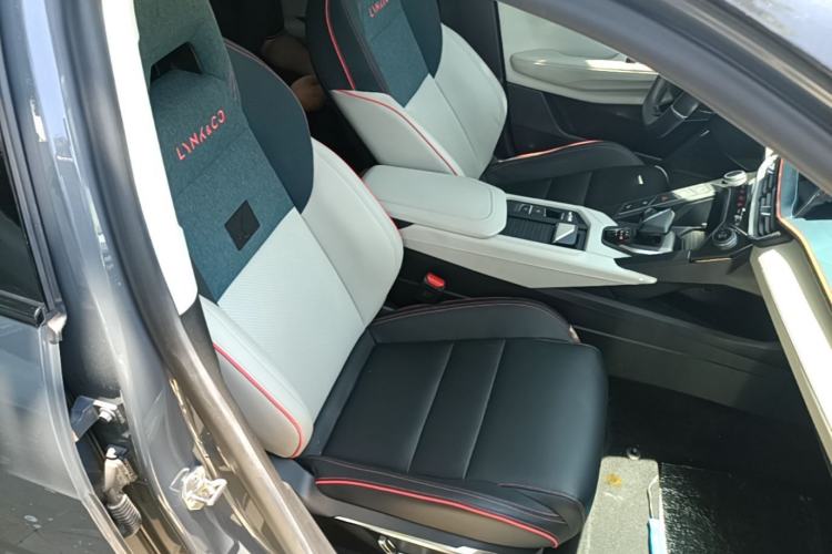 Used Lynk & Co 06 2020 1.5T YAO Halo Right Front Seat
