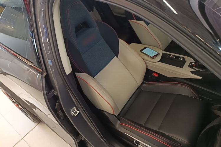 Used Lynk & Co 06 2020 1.5T YAO Halo Right Front Seat