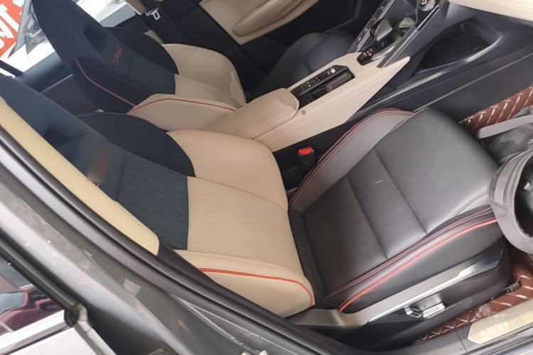 Used Lynk & Co 06 2020 1.5T YAO Halo Right Front Seat