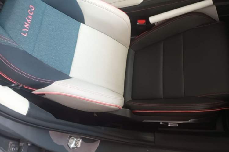 Used Lynk & Co 06 2020 1.5T YAO Halo Right Front Seat