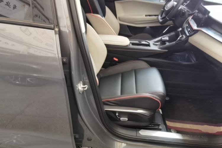 Used Lynk & Co 06 2020 1.5T YAO Halo Right Front Seat