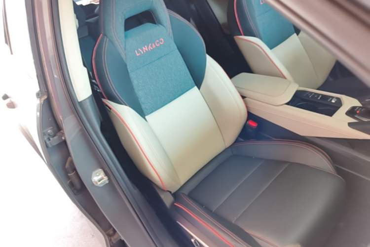 Used Lynk & Co 06 2020 1.5T YAO Halo Right Front Seat