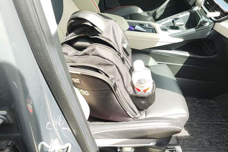 Used Lynk & Co 06 2020 1.5T YAO Halo Right Front Seat