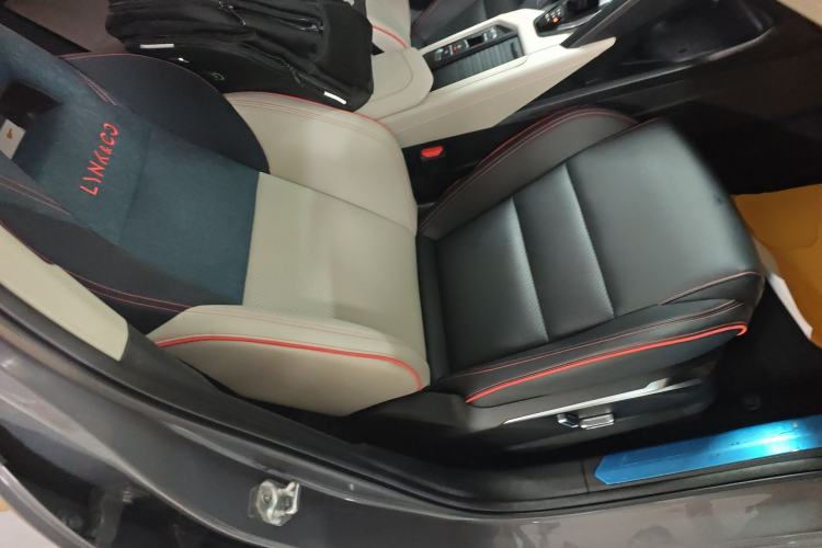 Used Lynk & Co 06 2020 1.5T YAO Halo Right Front Seat