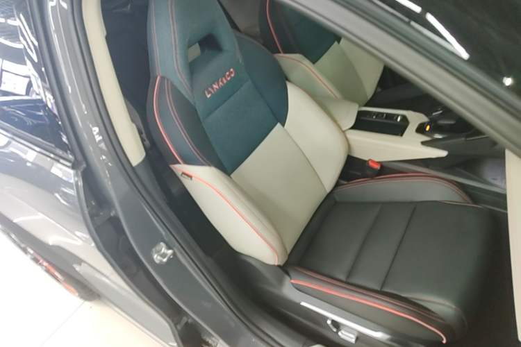 Used Lynk & Co 06 2020 1.5T YAO Halo Right Front Seat