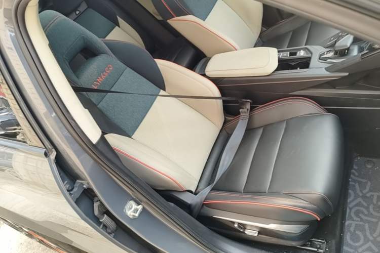 Used Lynk & Co 06 2020 1.5T YAO Halo Right Front Seat