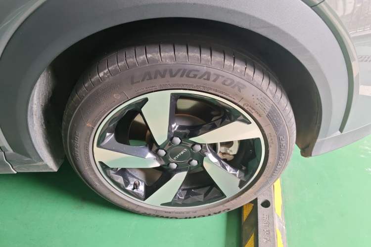 Used Lynk & Co 06 2020 1.5T JinPro model Right Front Wheel Hub