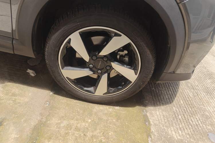 Used Lynk & Co 06 2020 1.5T JinPro model Right Front Wheel Hub