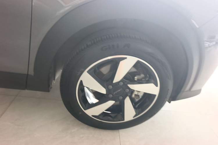 Used Lynk & Co 06 2020 1.5T JinPro model Right Rear Wheel Hub
