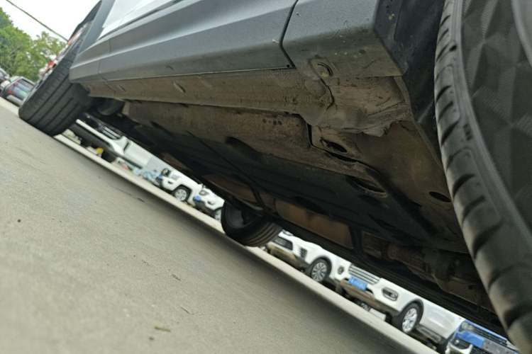 Used Lynk & Co 06 2020 1.5T YAO Halo Right Side Sill