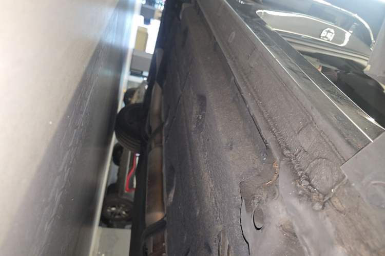 Used Lynk & Co 06 2020 1.5T YAO Halo Right Side Sill