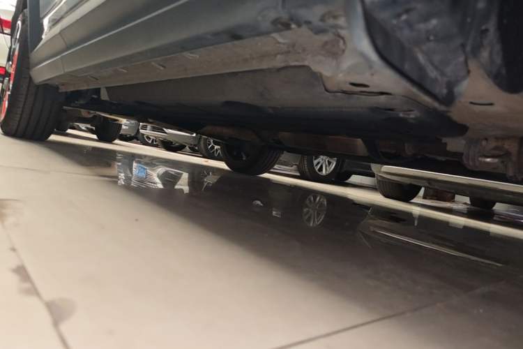 Used Lynk & Co 06 2020 1.5T YAO Halo Right Side Sill