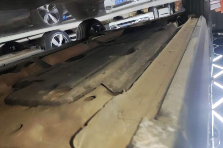 Used Lynk & Co 06 2020 1.5T YAO Halo Right Side Sill