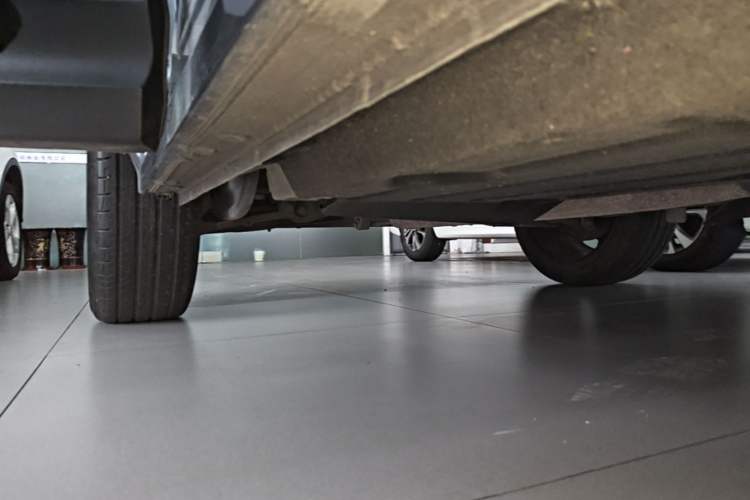 Used Lynk & Co 06 2020 1.5T YAO Halo Right Side Sill