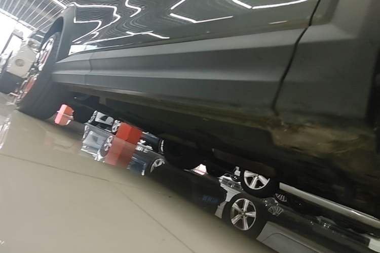 Used Lynk & Co 06 2020 1.5T YAO Halo Right Side Sill