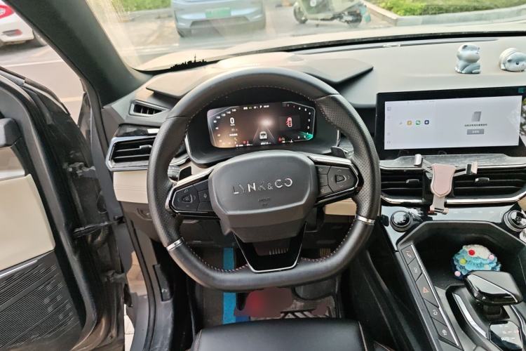 Used Lynk & Co 06 2020 1.5T MHEV Pro Steering Wheel
