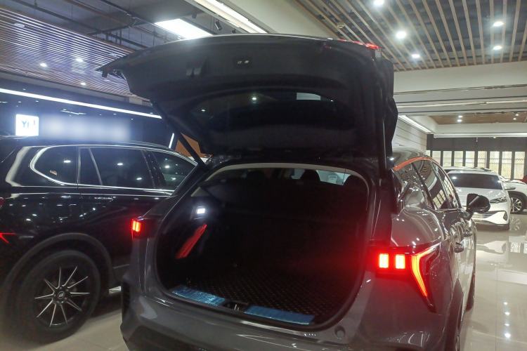Used Lynk & Co 06 2020 1.5T YAO Halo Trunk