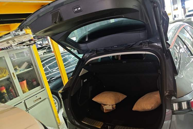 Used Lynk & Co 06 2020 1.5T YAO Halo Trunk