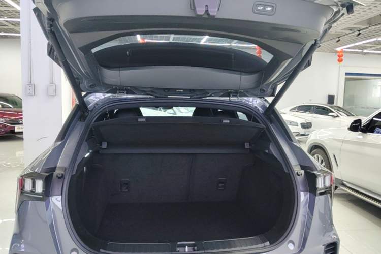 Used Lynk & Co 06 2020 1.5T JinPro model Trunk