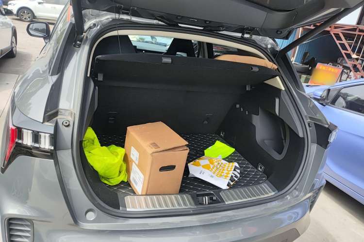 Used Lynk & Co 06 2020 1.5T YAO Halo Trunk