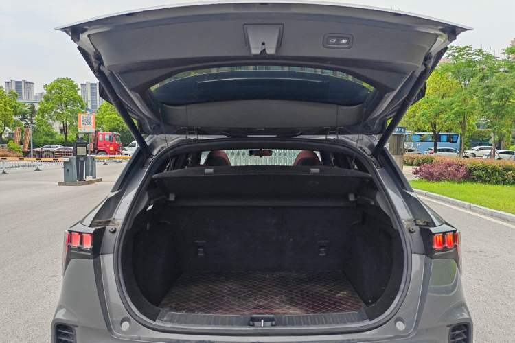 Used Lynk & Co 06 2020 1.5T JinPro model Trunk