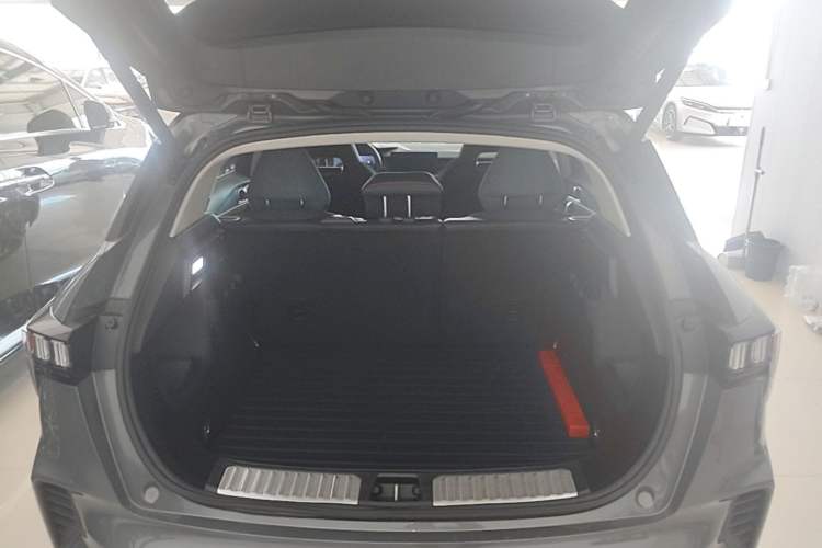 Used Lynk & Co 06 2020 1.5T YAO Halo Trunk