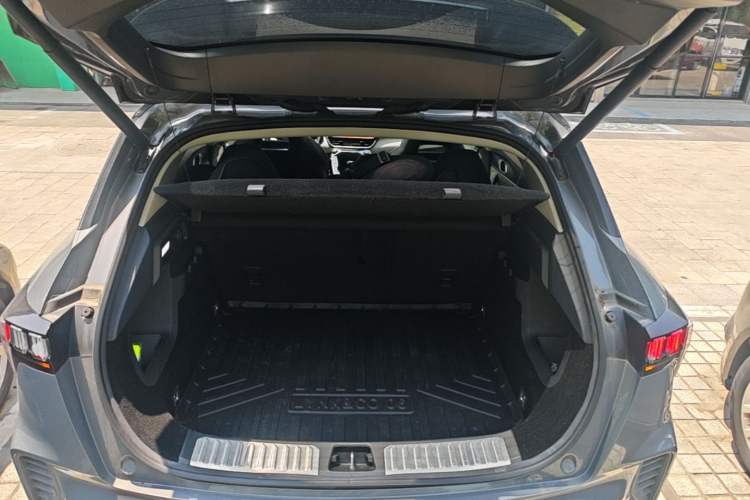 Used Lynk & Co 06 2020 1.5T YAO Halo Trunk