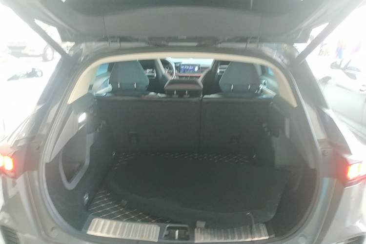 Used Lynk & Co 06 2020 1.5T YAO Halo Trunk