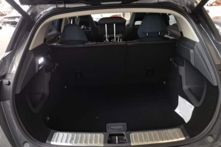 Used Lynk & Co 06 2020 1.5T YAO Halo Trunk