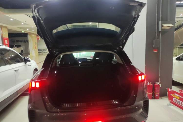 Used Lynk & Co 06 2020 1.5T YAO Halo Trunk