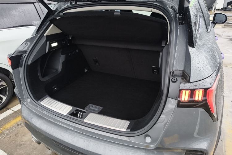 Used Lynk & Co 06 2020 1.5T YAO Halo Trunk