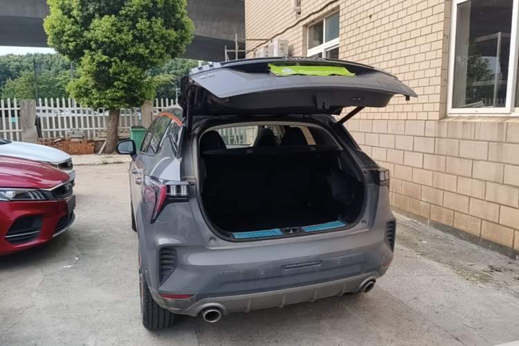 Used Lynk & Co 06 2020 1.5T YAO Halo Trunk