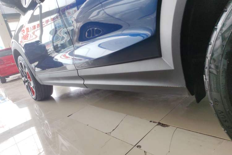 Used Lynk & Co 06 2020 1.5T YAO Halo Left Side Sill