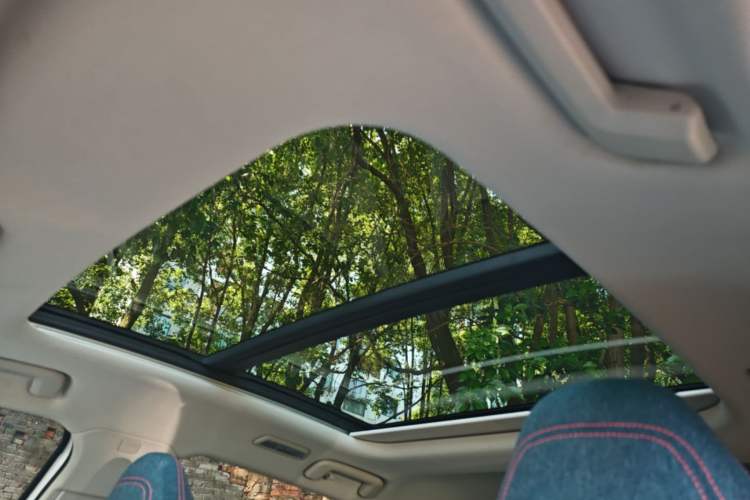Used Lynk & Co 06 2020 1.5T YAO Halo Headliner