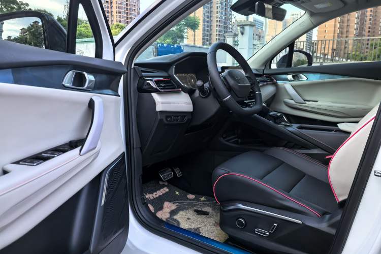Used Lynk & Co 06 2020 1.5T YAO Halo Interior 1