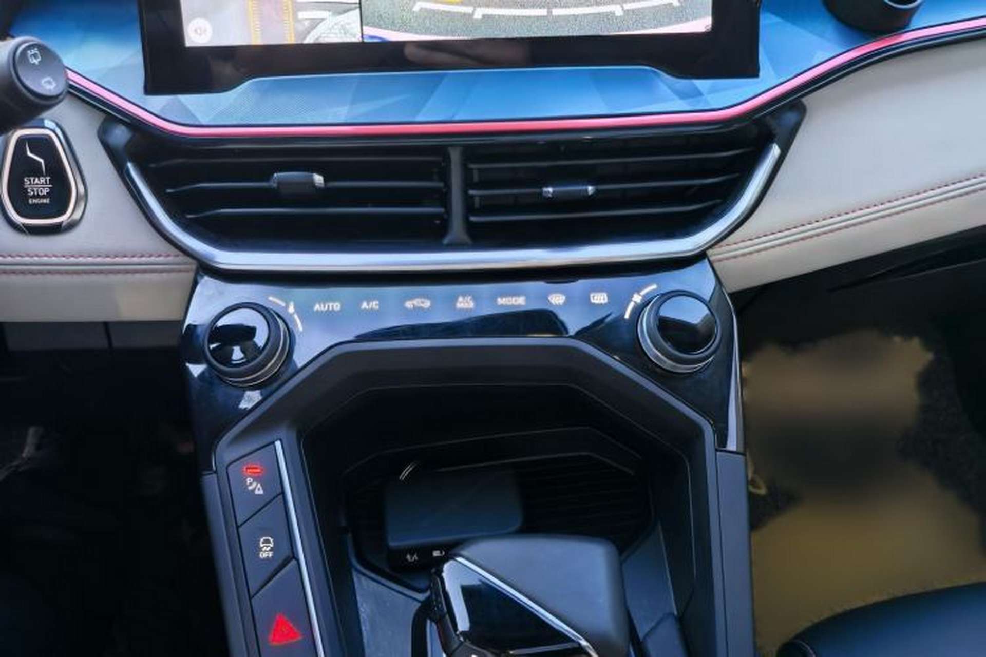 Used Lynk & Co 06 2020 1.5T YAO Halo Interior 11