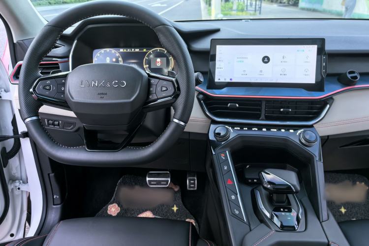 Used Lynk & Co 06 2020 1.5T YAO Halo Interior 6