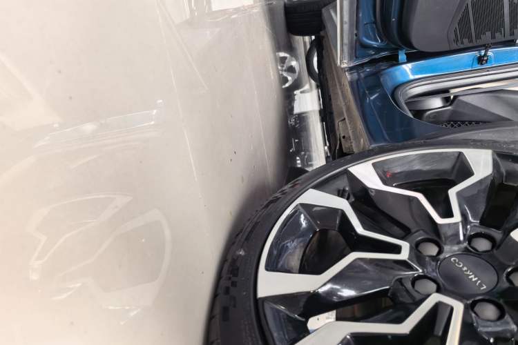 Used Lynk & Co 06 2020 1.5T YAO Halo Left Side Sill