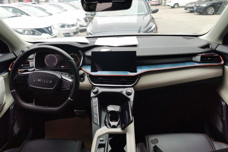 Used Lynk & Co 06 2020 1.5T YAO Halo Center Console