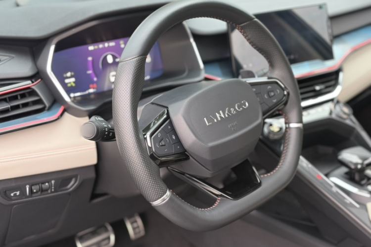 Used Lynk & Co 06 2020 1.5T YAO Halo Interior 10