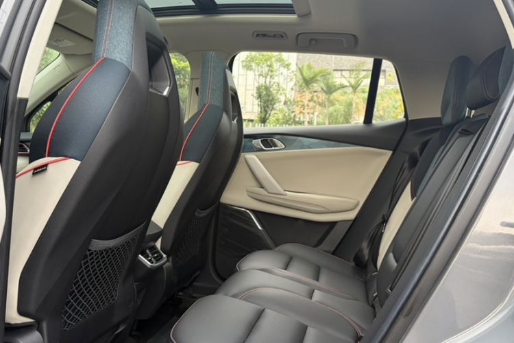 Used Lynk & Co 06 2020 1.5T YAO Halo Interior 11