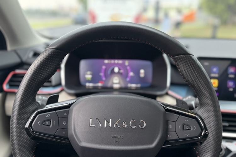 Used Lynk & Co 06 2020 1.5T YAO Halo Interior 5
