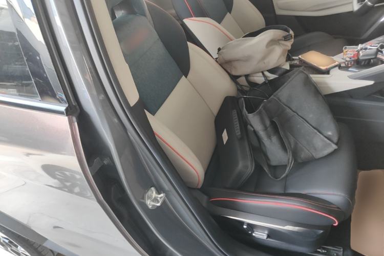 Used Lynk & Co 06 2020 1.5T YAO Halo Right Front Seat